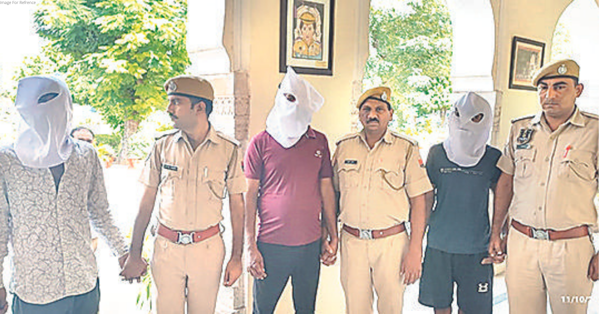 3 arms smugglers arrested in city, cops recover five pistols